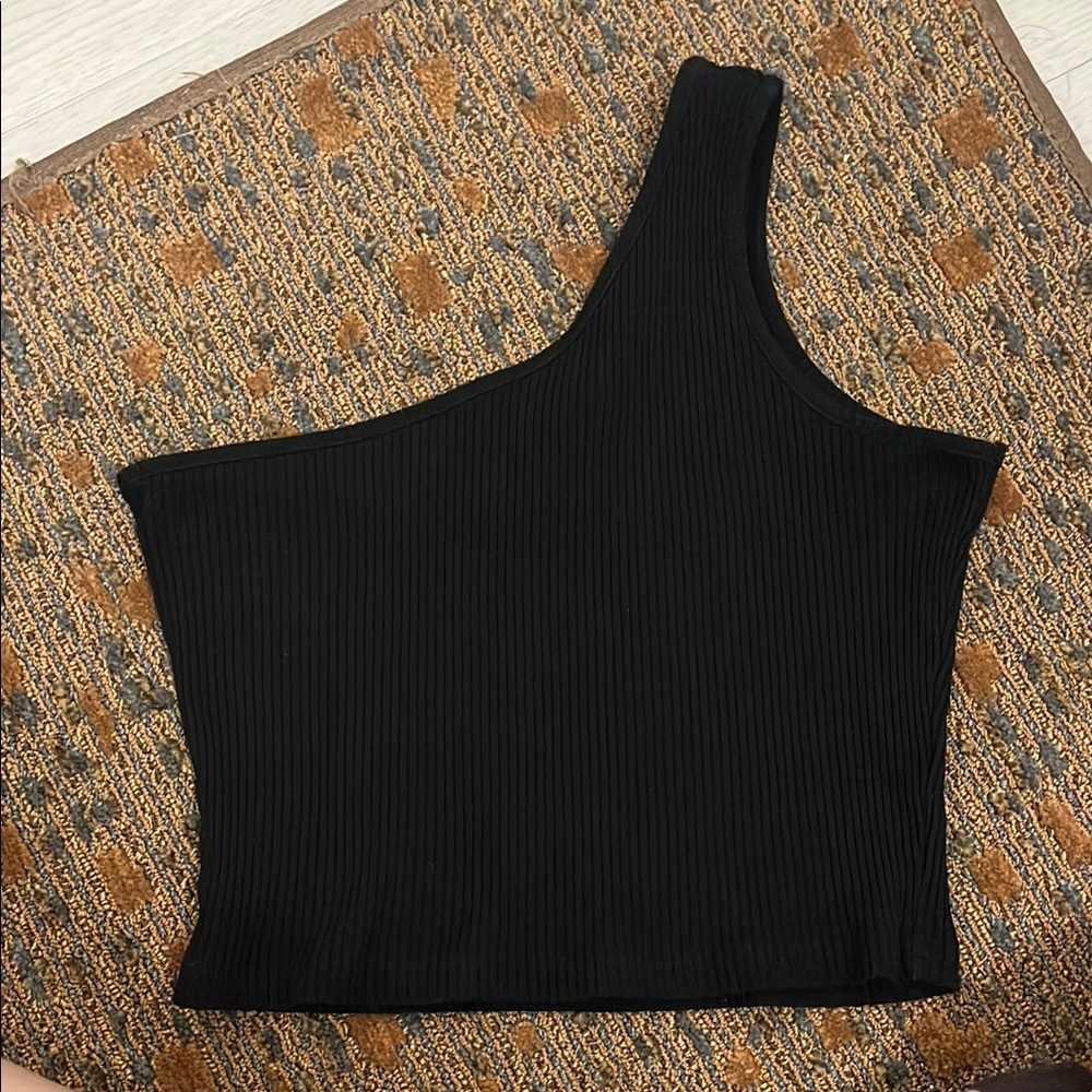 Trendy Black One-Shoulder Crop Top